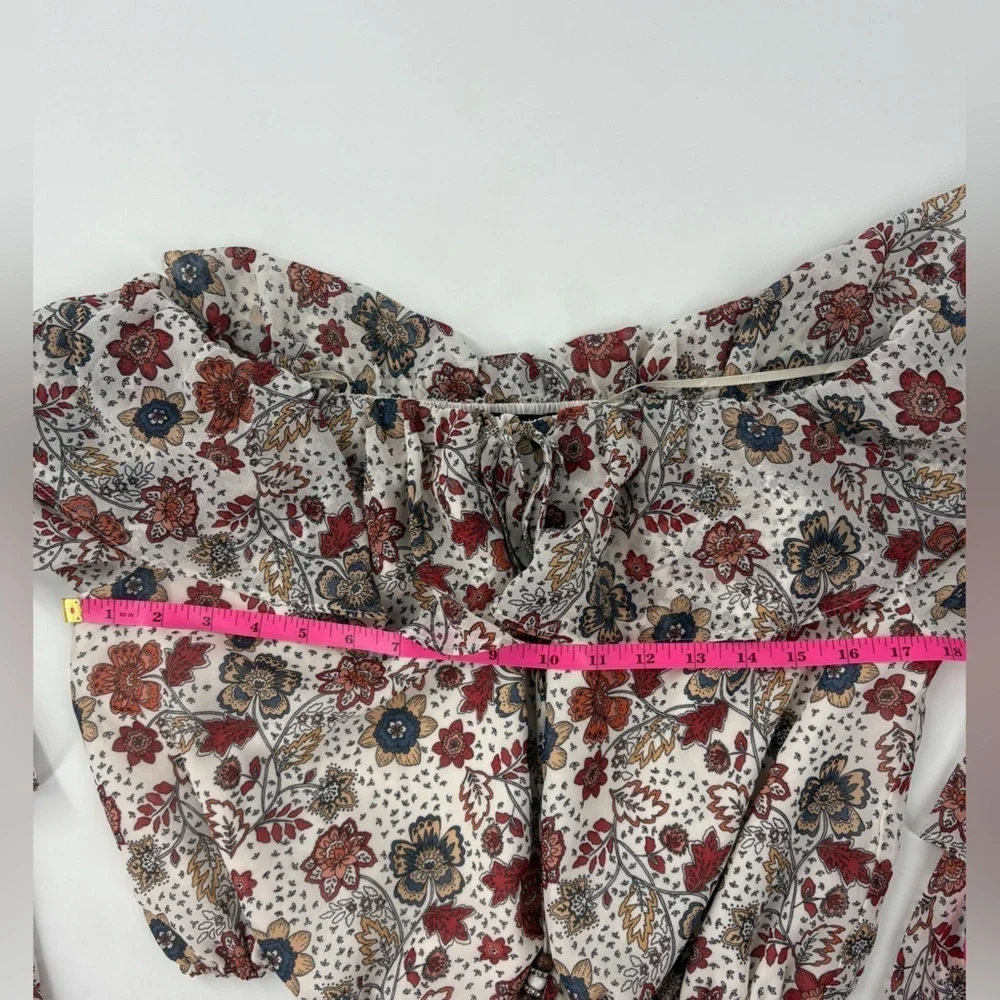 Floral Off-Shoulder Crop Blouse - Picture 9 of 10